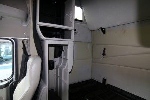 Sleeper - 2012 Volvo Truck VN 670