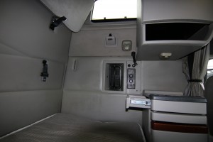 Sleeper Compartment - 2012 Volvo Truck VNL670