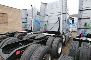 Back of Cab - 2012 Volvo Truck VNL64T670